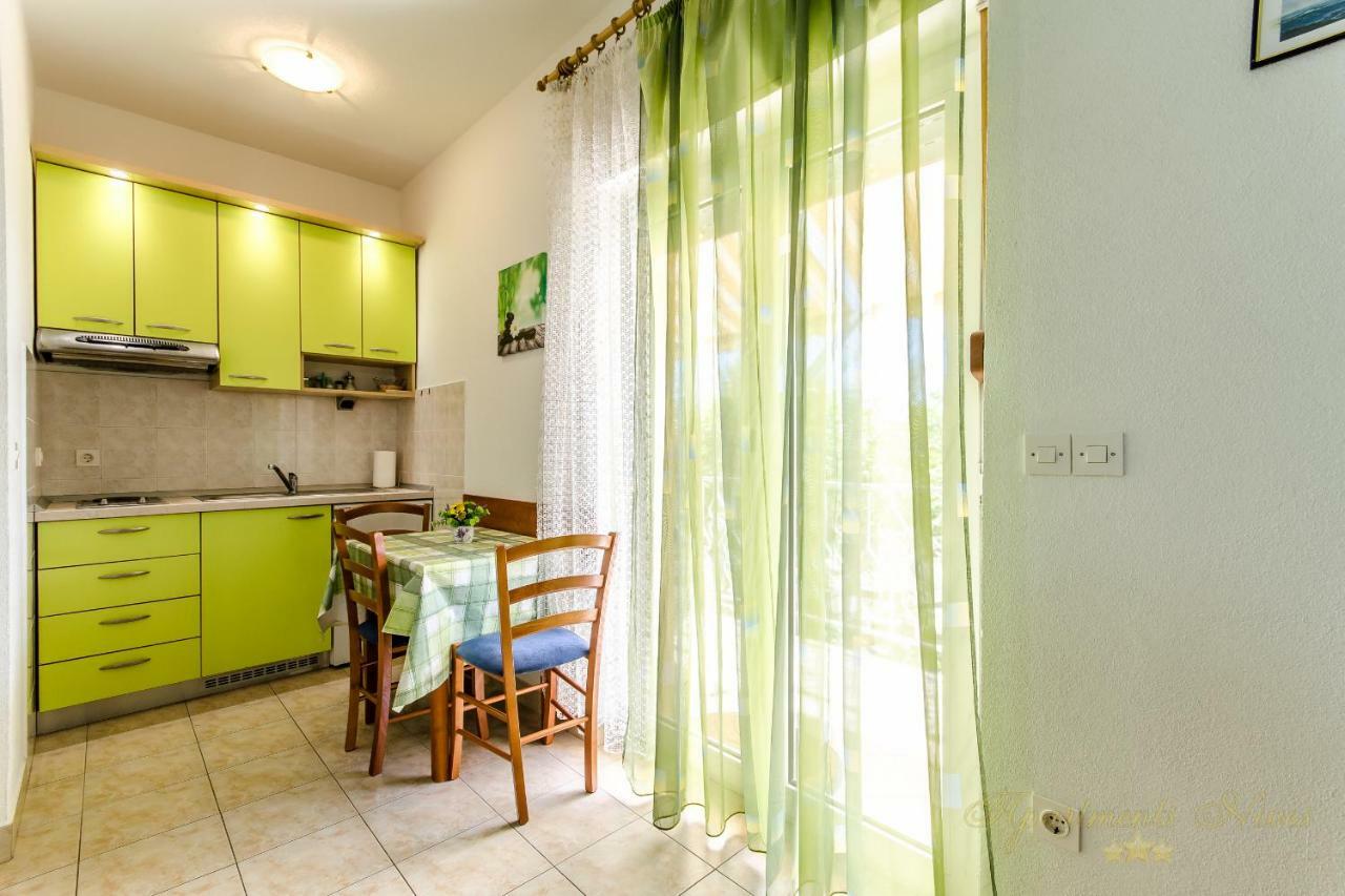 Apartments Nives Suhi Potok Йесенице Екстериор снимка